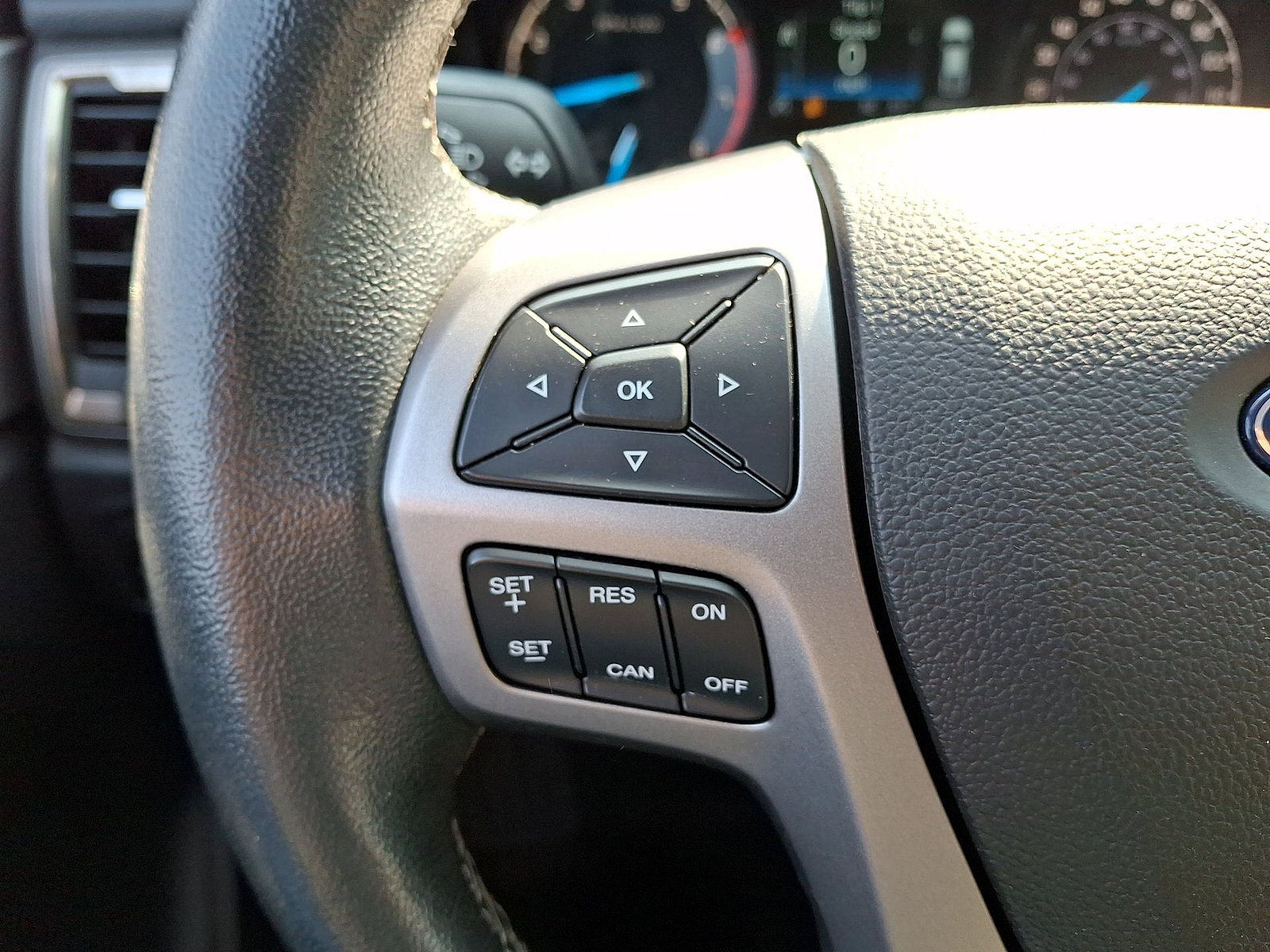 Used 2021 Ford Ranger XLT w/ Equipment Group 301A Mid AWD/4WD image 17