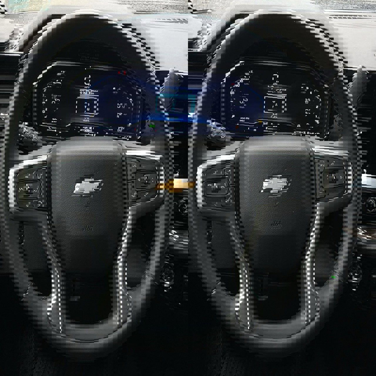 Used 2025 Chevrolet Silverado 1500 LT image 12