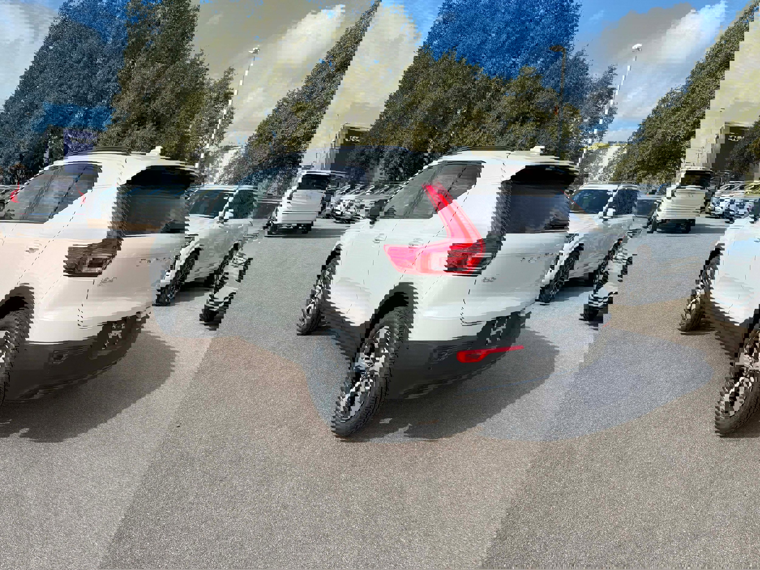 New 2026 Volvo XC40 B5 Plus w/ Protection Package Premier image 4