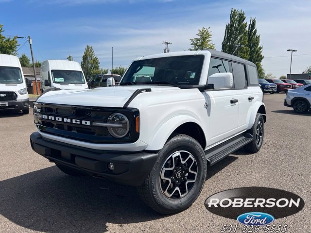 New 2026 Ford Bronco Outer Banks AWD/4WD image 1
