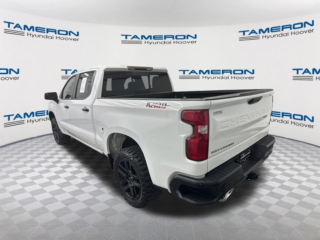 Used 2024 Chevrolet Silverado 1500 LT Trail Boss w/ Convenience Package II AWD/4WD image 3