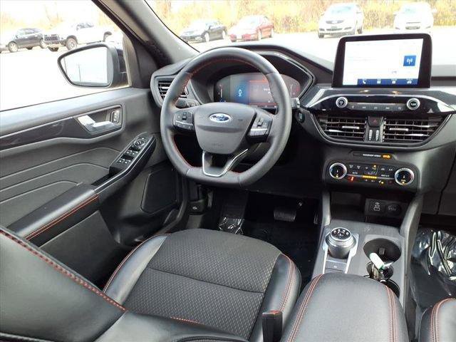 Used 2025 Ford Escape ST-Line Select image 11
