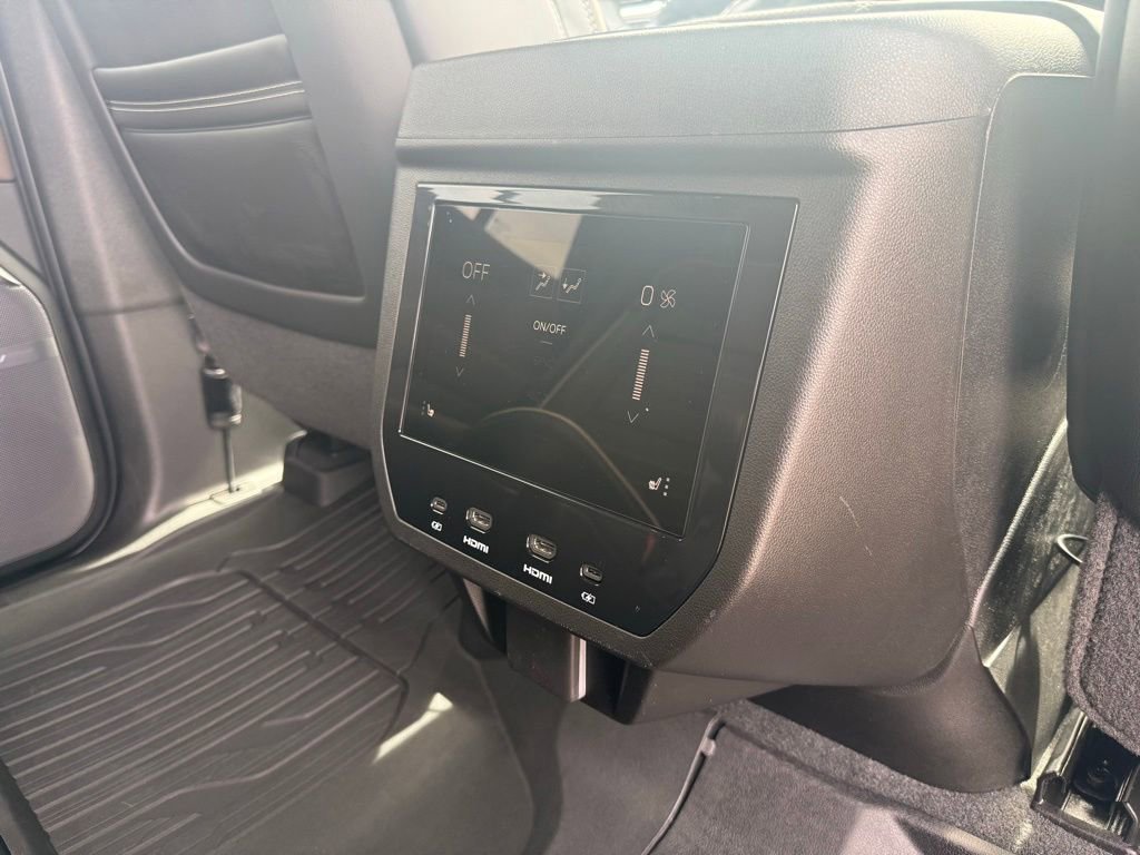Used 2026 GMC Yukon Denali Ultimate w/ LPO, Floor Liner Package AWD/4WD image 21