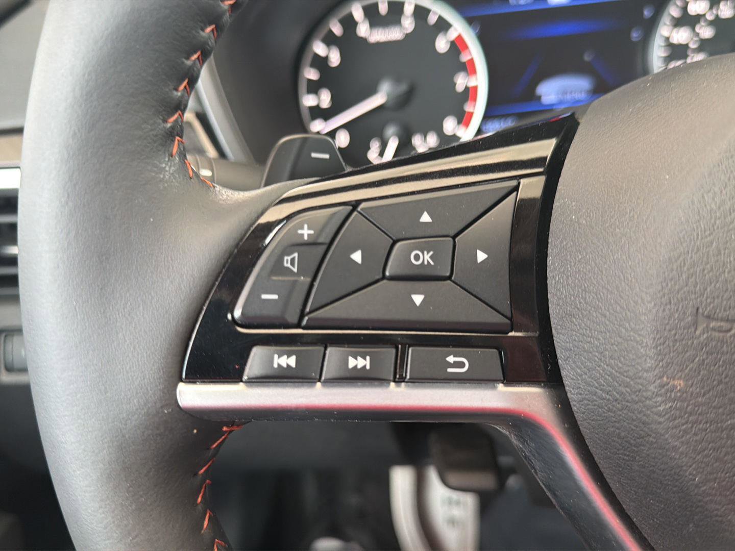 Used 2024 Nissan Altima 2.0 SR FWD image 22