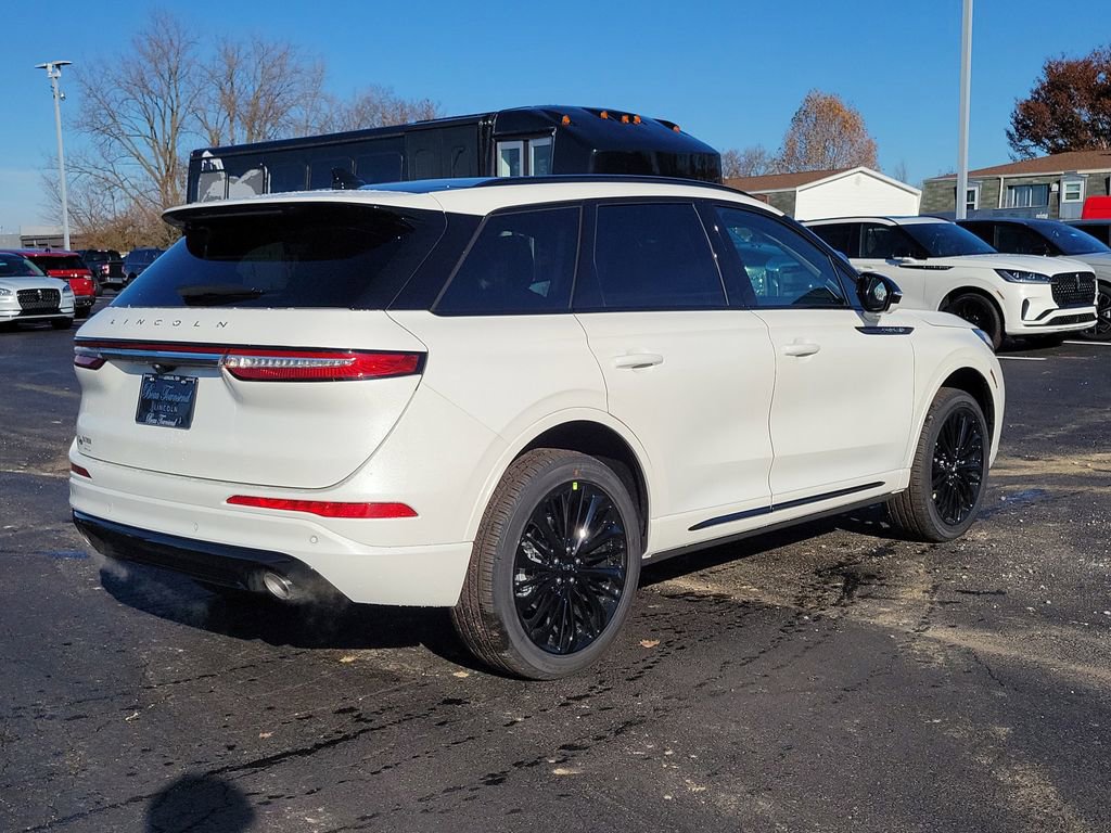 New 2026 Lincoln Corsair Premiere image 4