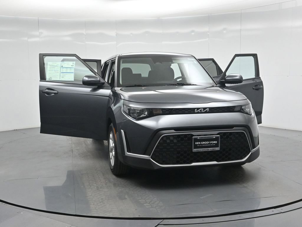 Used 2023 Kia Soul LX w/ Option Group 015 image 31