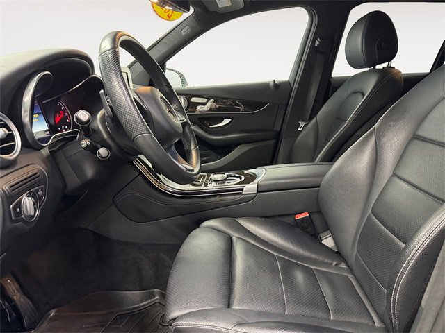 Used 2017 Mercedes-Benz GLC 300 4MATIC image 7