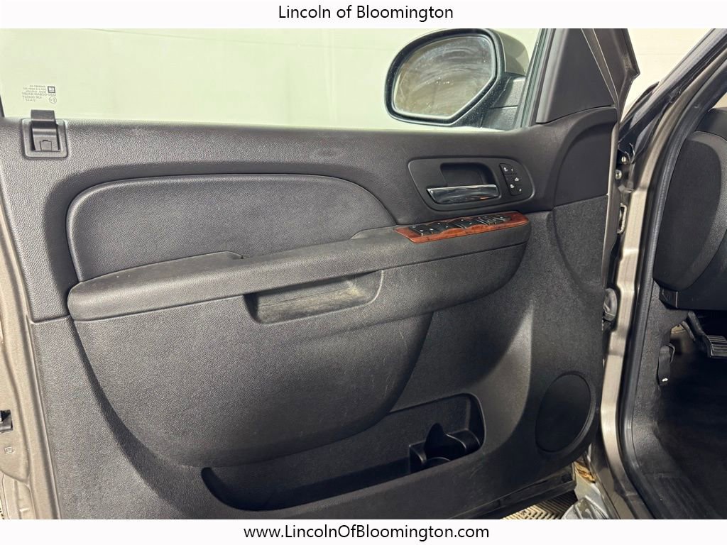 Used 2011 Chevrolet Suburban LT w/ Luxury Package image 14