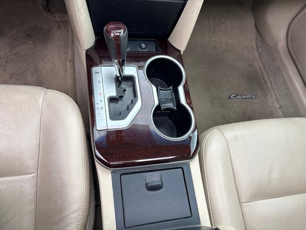 Used 2014 Toyota Camry XLE FWD image 16