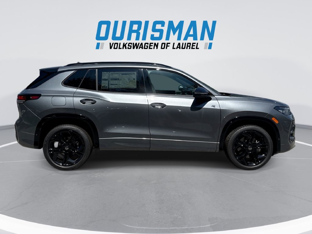 New 2026 Volkswagen Tiguan SE R-Line AWD/4WD image 9