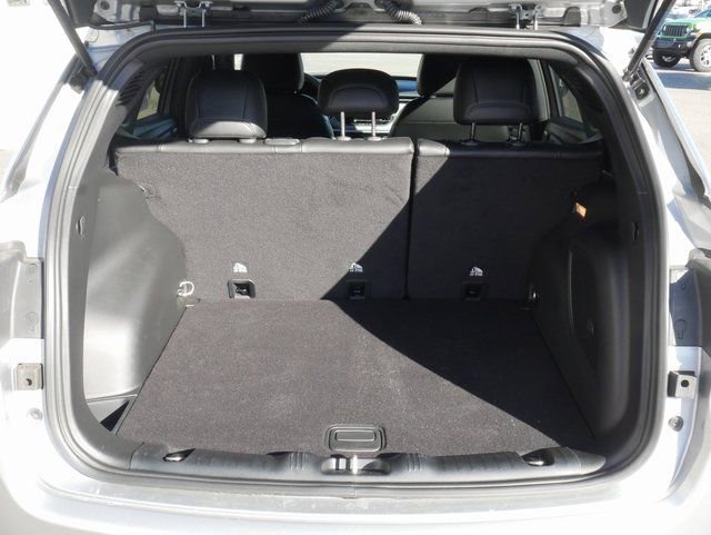 Used 2024 Jeep Compass Latitude w/ Sun and Sound Group image 9