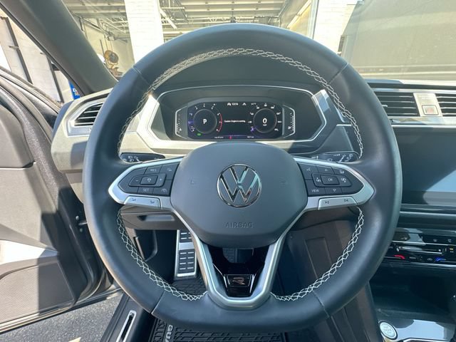 Used 2023 Volkswagen Tiguan SEL R-Line AWD/4WD image 16