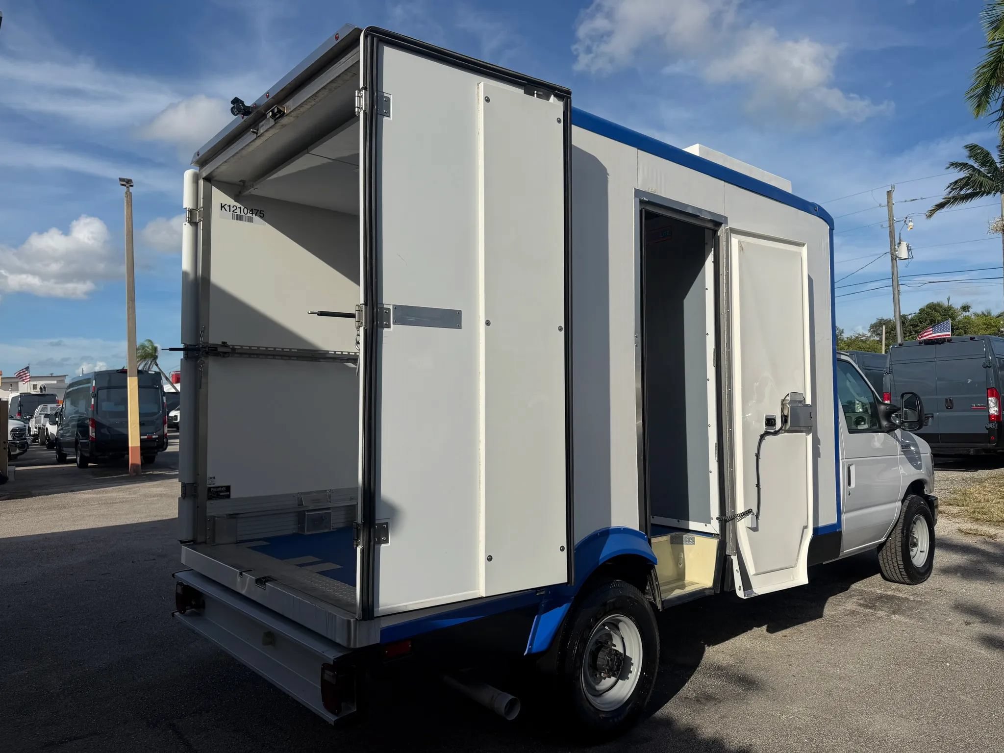 Used 2023 Ford E-350 and Econoline 350 Super Duty w/ Power Windows & Locks Group RWD image 7