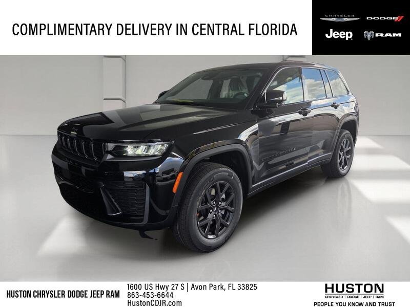 New 2027 Jeep Grand Cherokee Altitude RWD image 1