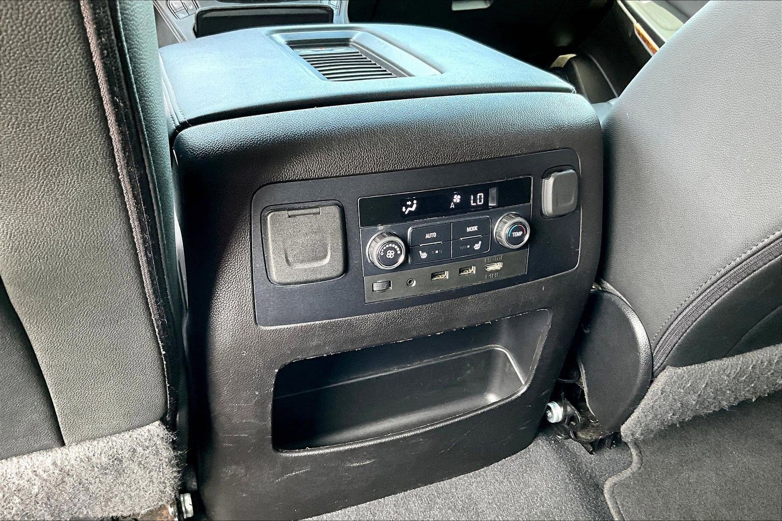 Used 2019 Chevrolet Tahoe Premier AWD/4WD image 10