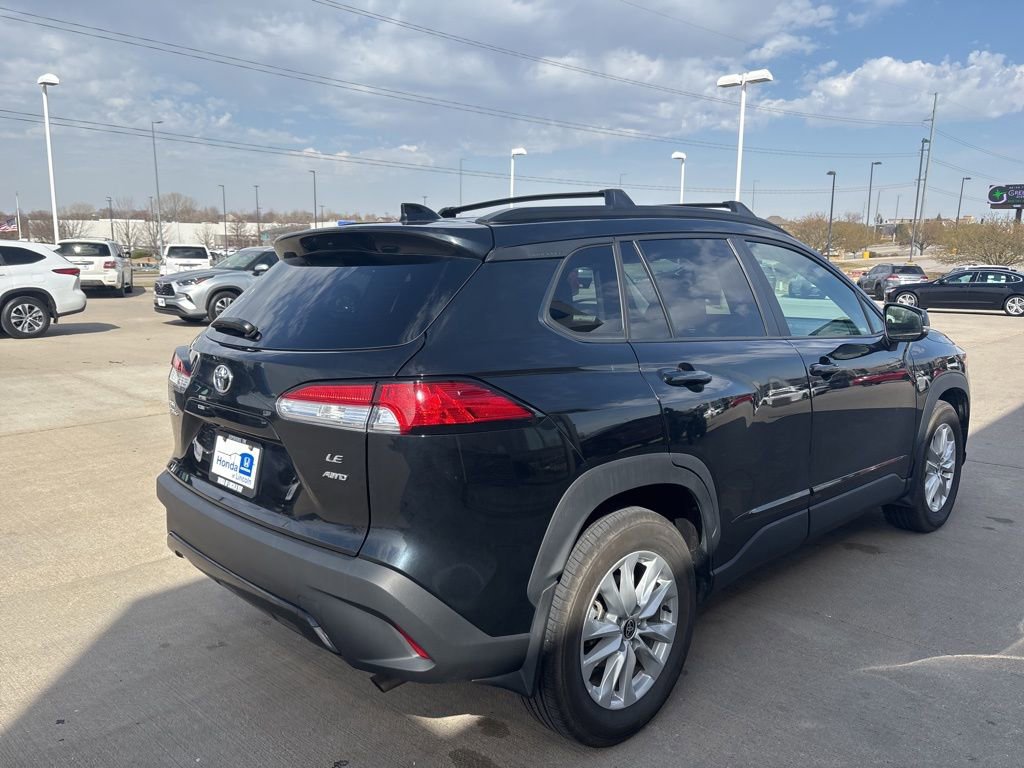 Used 2023 Toyota Corolla Cross LE image 5
