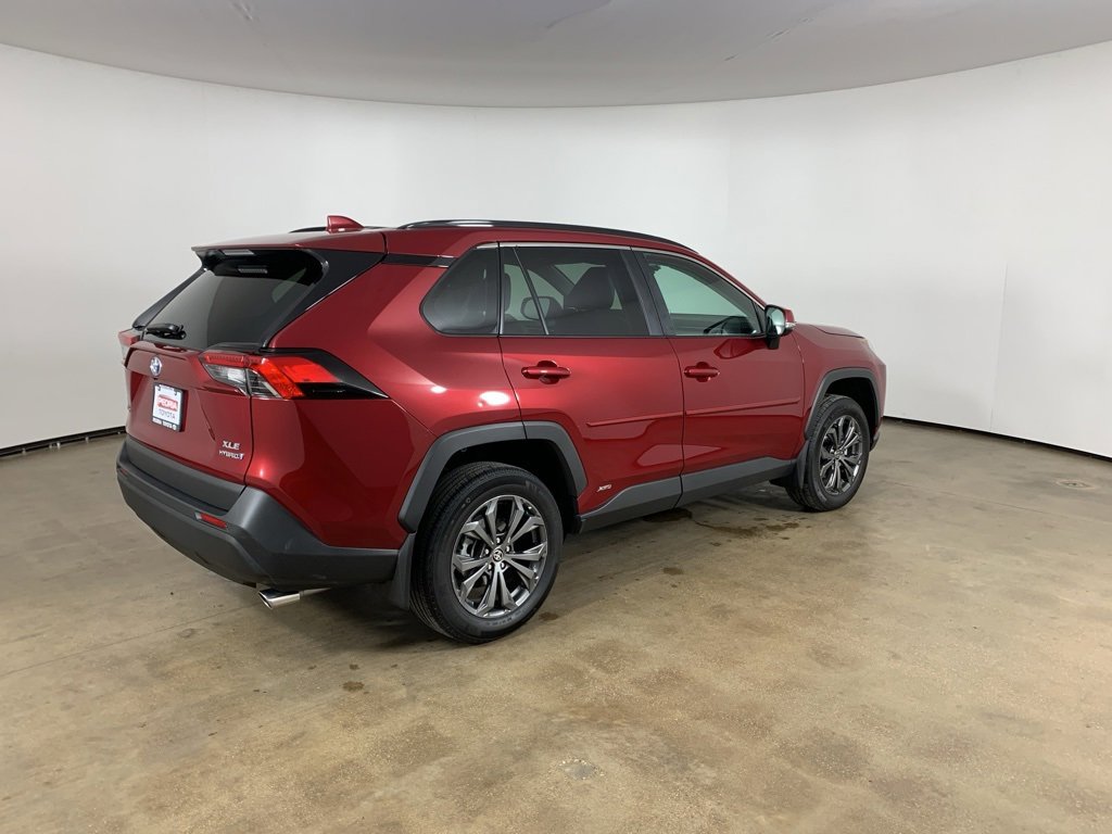 Used 2024 Toyota RAV4 XLE Premium w/ Weather Package image 8