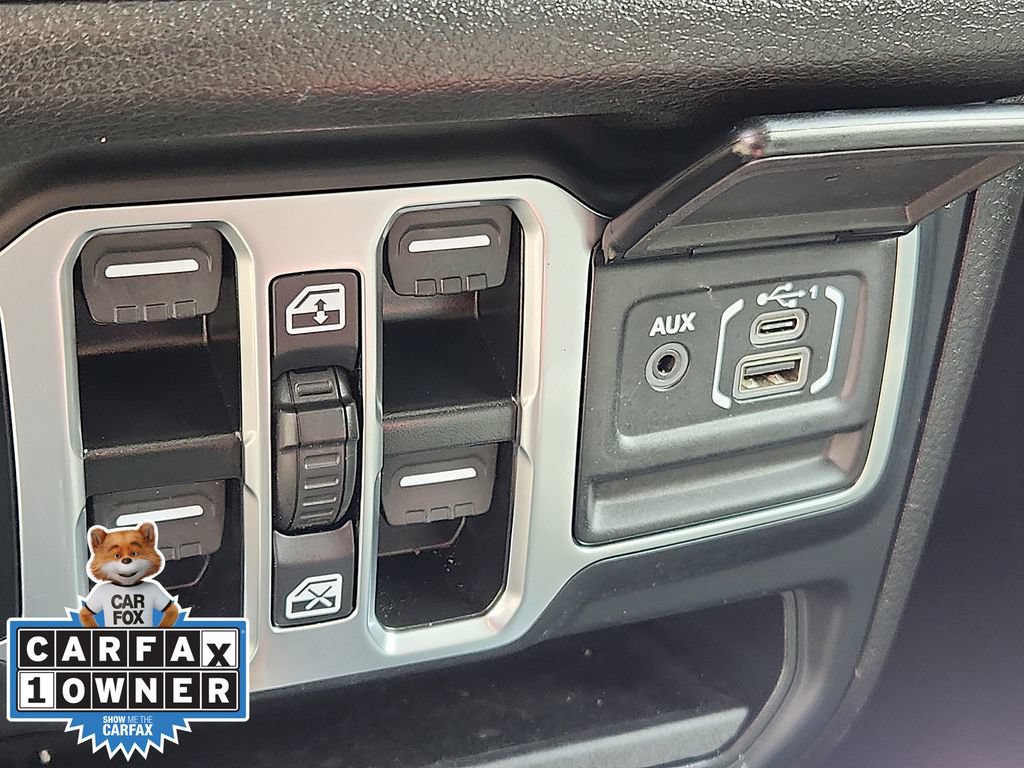 Used 2025 Jeep Wrangler Unlimited Sport AWD/4WD image 25