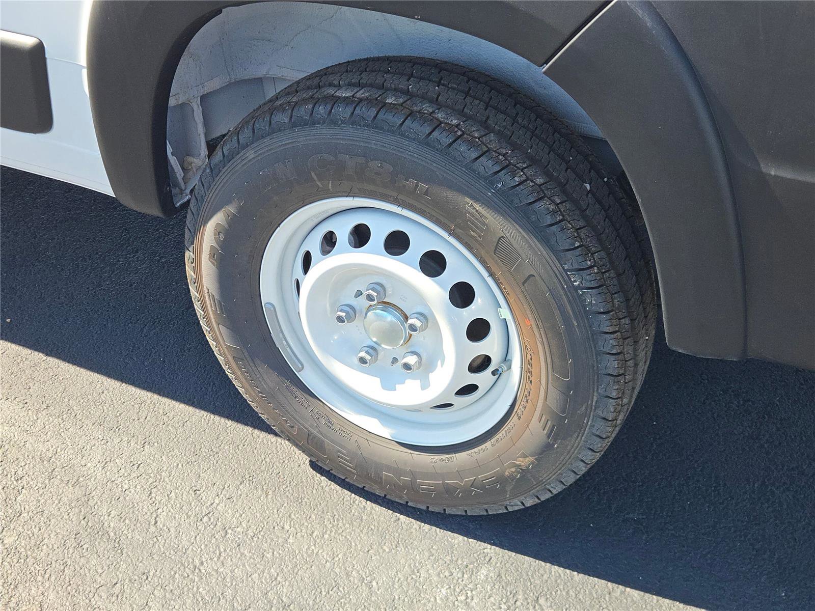 Used 2025 RAM ProMaster 2500 w/ Convenience Group image 20