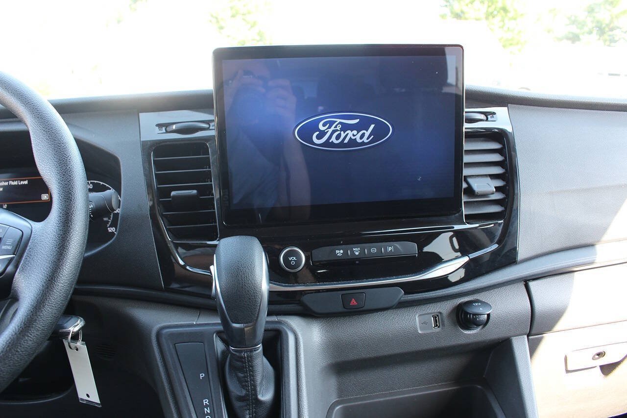 Used 2024 Ford Transit 350 XLT RWD image 10