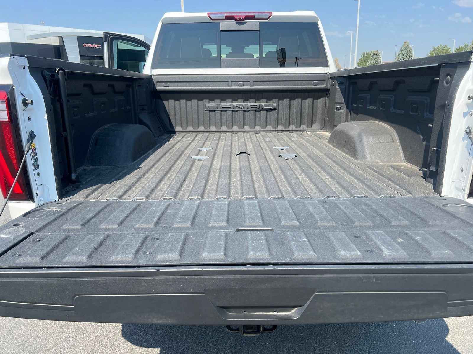 Used 2024 GMC Sierra 3500 Denali Ultimate AWD/4WD image 25