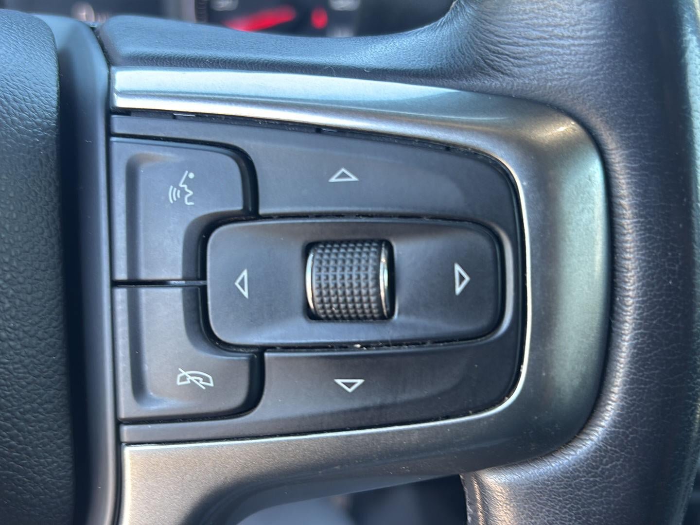 Used 2021 Chevrolet Silverado 1500 LTZ AWD/4WD image 16