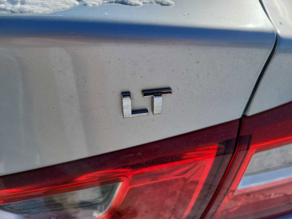Used 2018 Chevrolet Malibu LT image 8