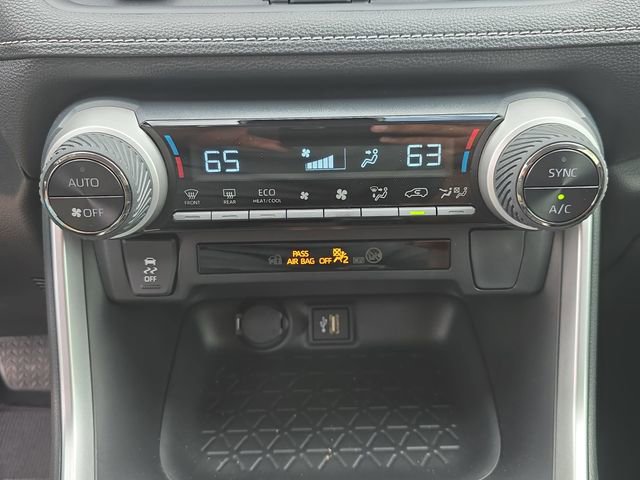 Used 2025 Toyota RAV4 LE image 23