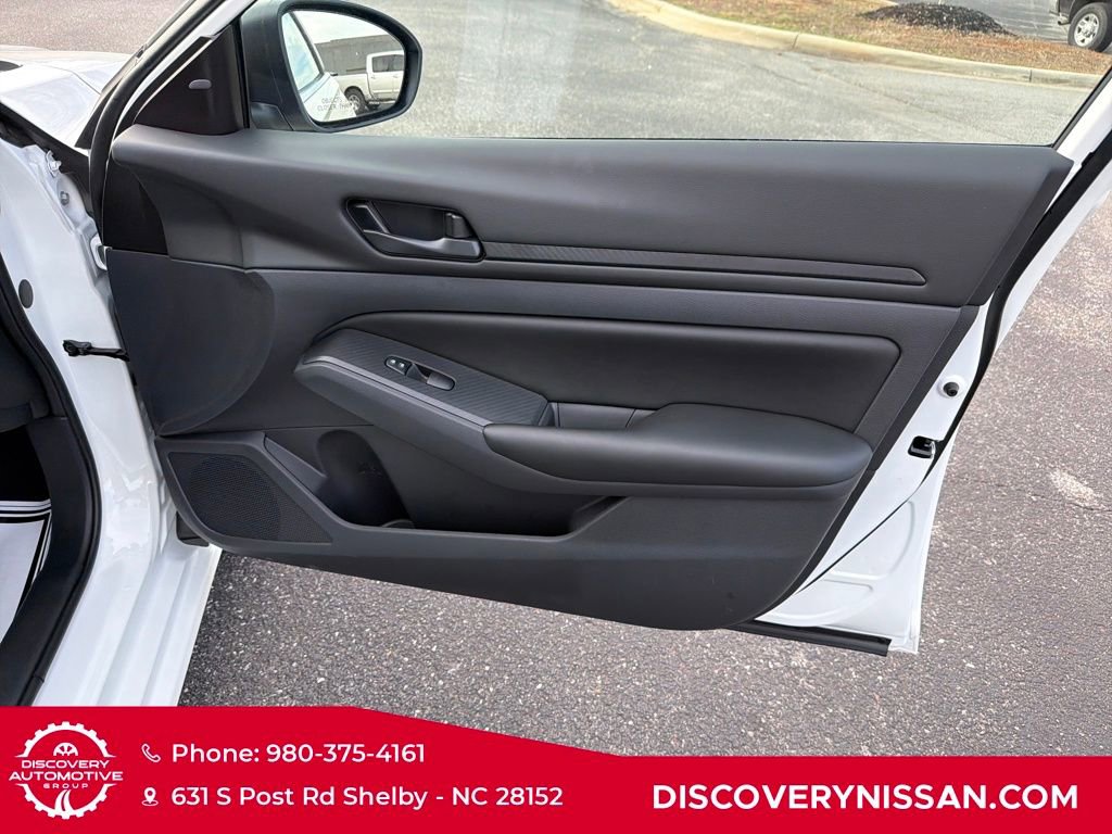 Certified 2025 Nissan Altima 2.5 S FWD image 33