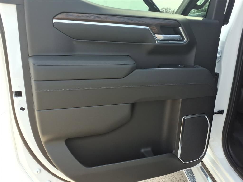 New 2026 GMC Sierra 1500 SLT w/ SLT Premium Plus Package image 17
