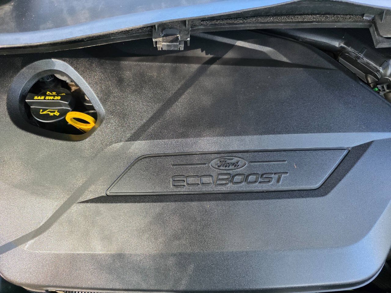 Used 2015 Ford Escape SE w/ Equipment Group 201A FWD image 8