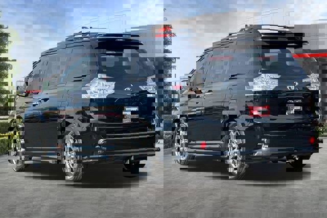 Used 2017 Toyota Sienna SE Premium image 6