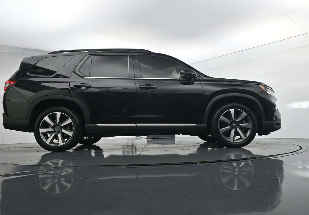 Used 2023 Honda Pilot Elite image 41