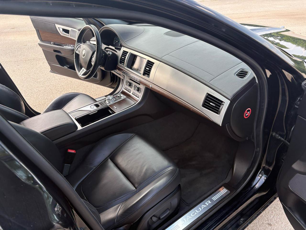 Used 2014 Jaguar XF 3.0 AWD/4WD image 31