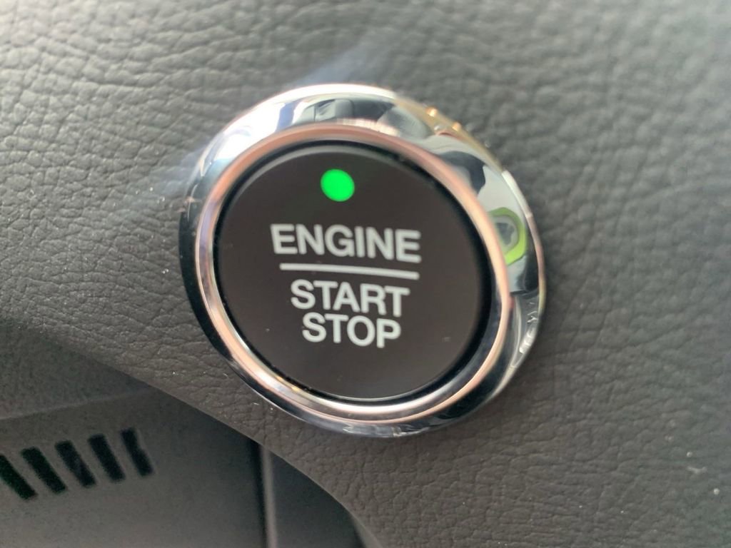 New 2024 Ford Edge SE image 25