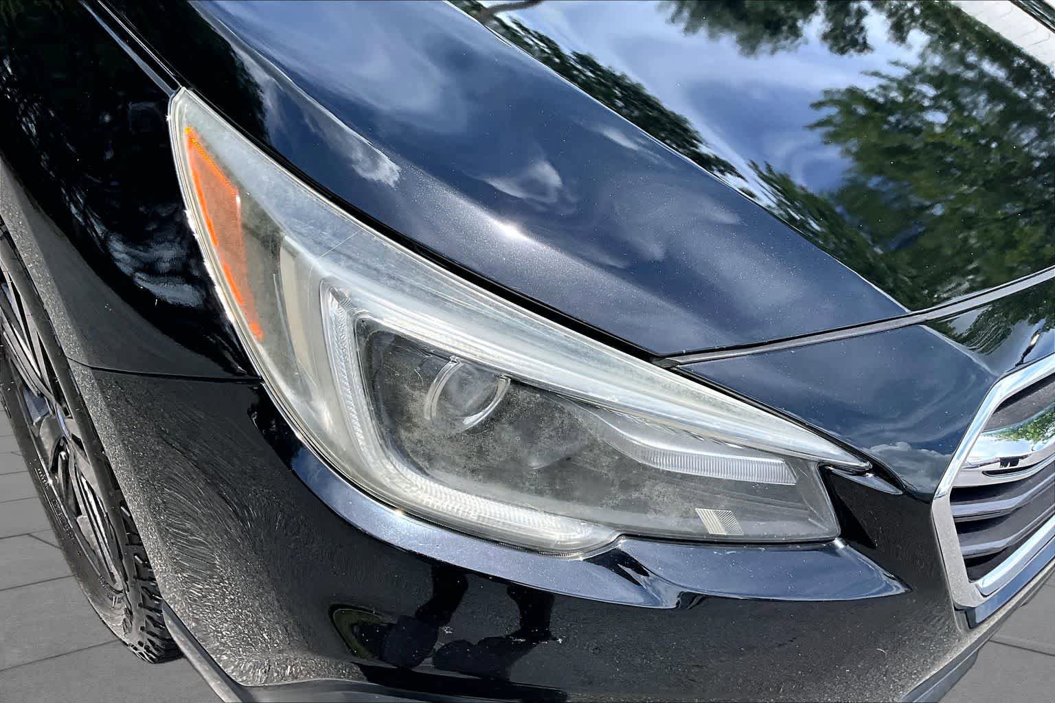 Used 2018 Subaru Outback 3.6R Limited AWD/4WD image 27