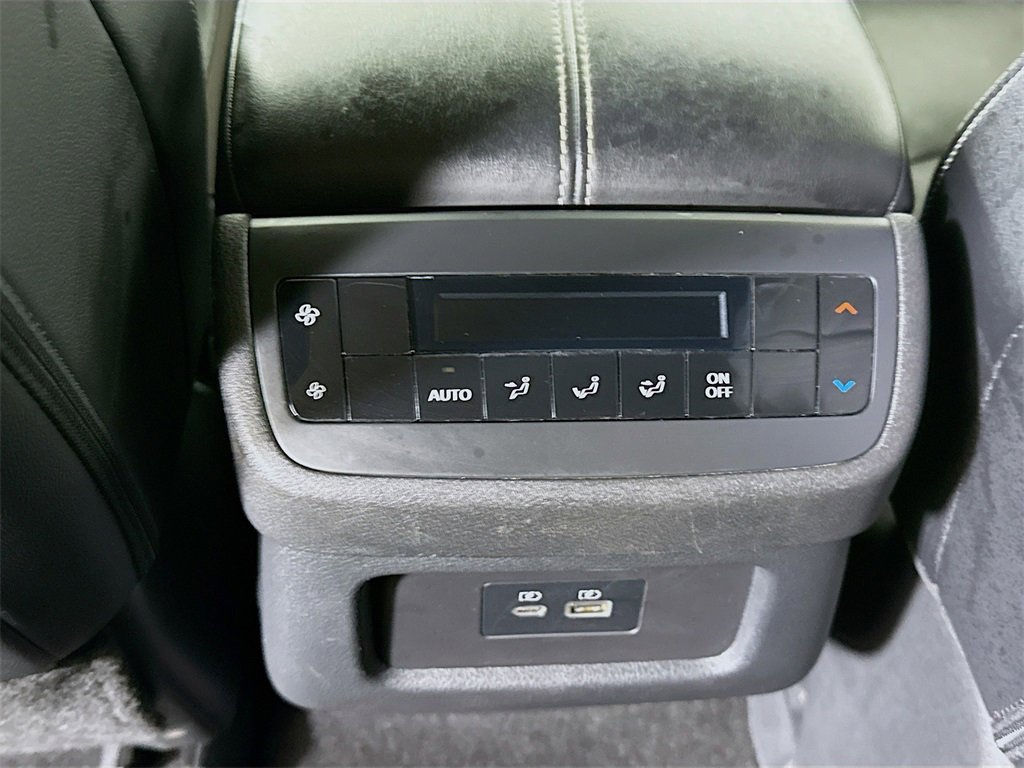 Certified 2023 Nissan Pathfinder SL w/ Black Appearance Package image 28