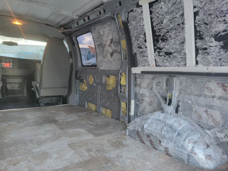 Used 2011 Chevrolet Express 1500 AWD image 43