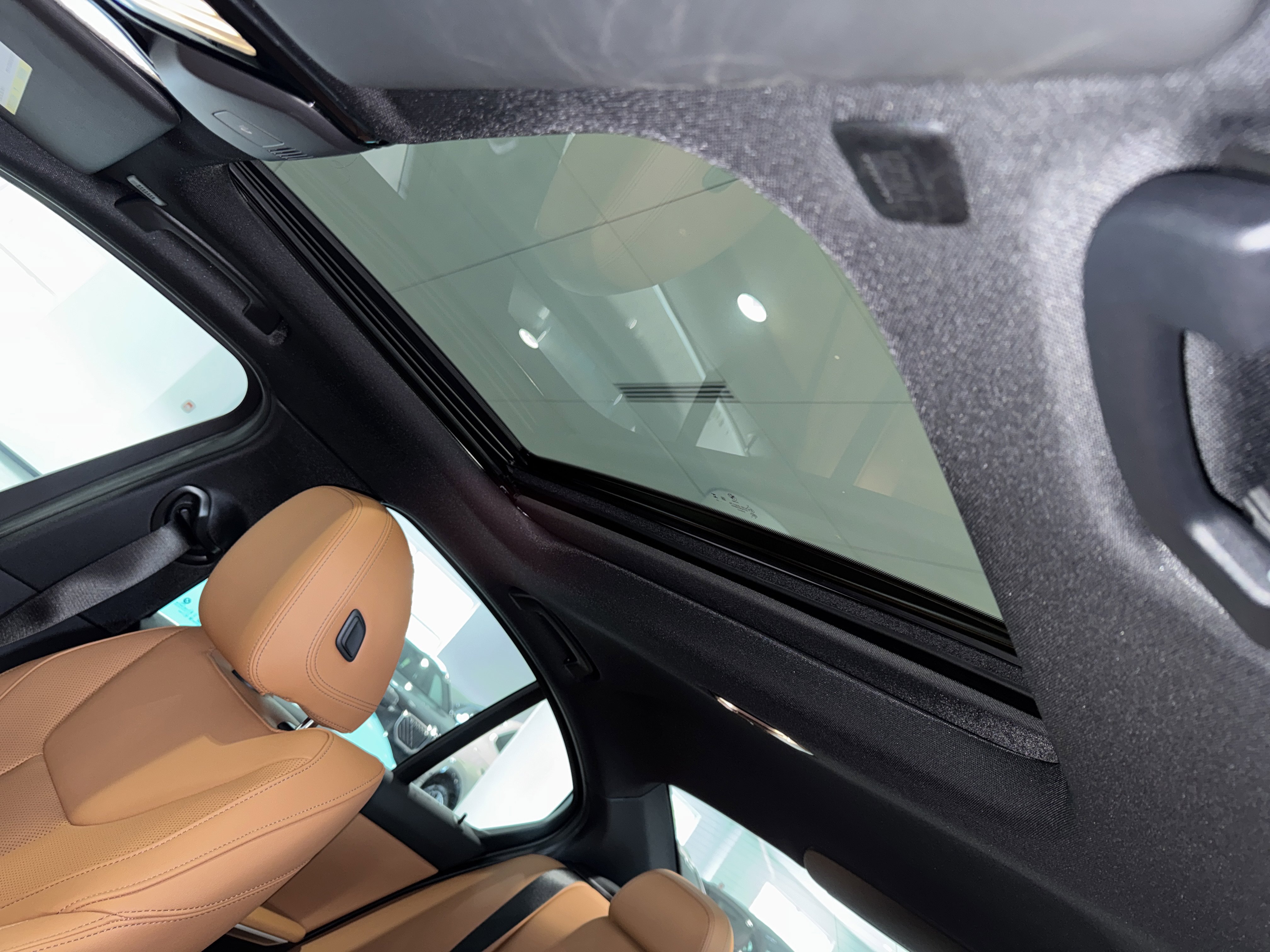 New 2026 BMW 330i Sedan w/ Premium Package image 23