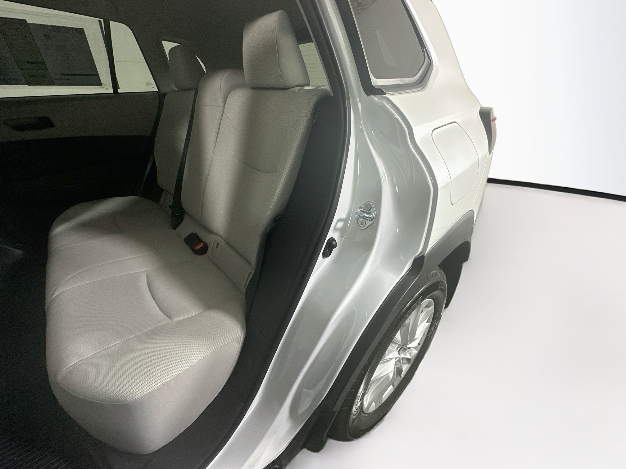 Used 2026 Toyota Corolla Cross LE FWD image 26