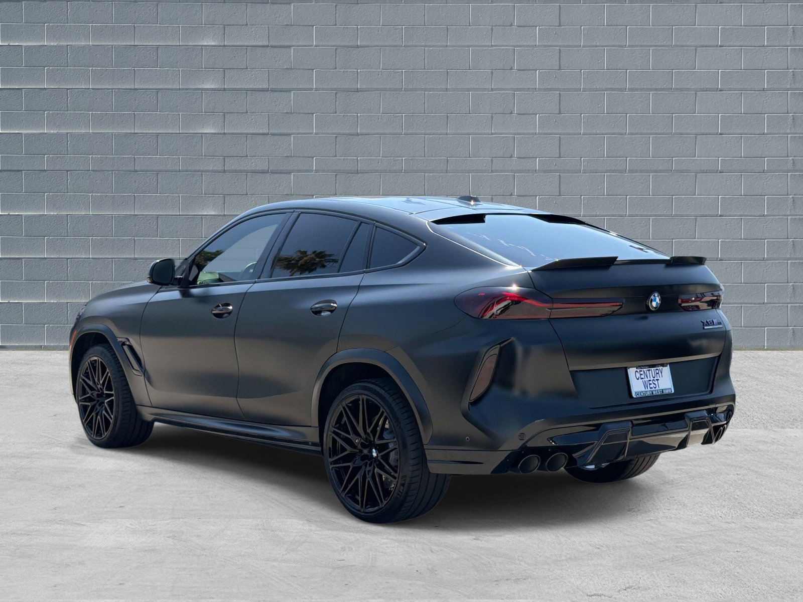 Used 2024 BMW X6 M Competition w/ Executive Package AWD/4WD image 3