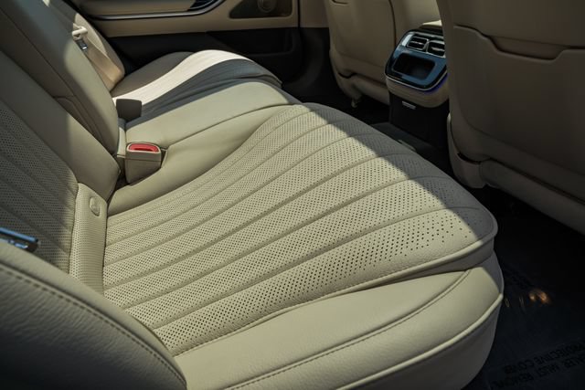 Certified 2023 Mercedes-Benz S 500 4MATIC image 32
