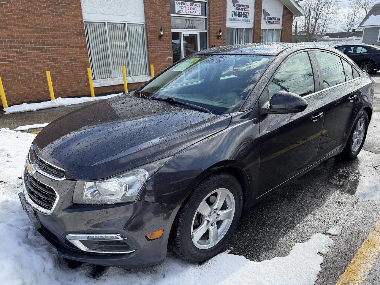 Used 2015 Chevrolet Cruze LT image 2
