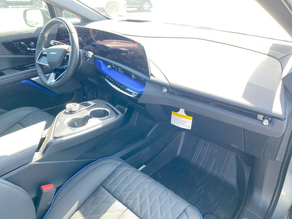 New 2026 Cadillac Optiq V w/ LPO, Floor Liner Package AWD/4WD image 44