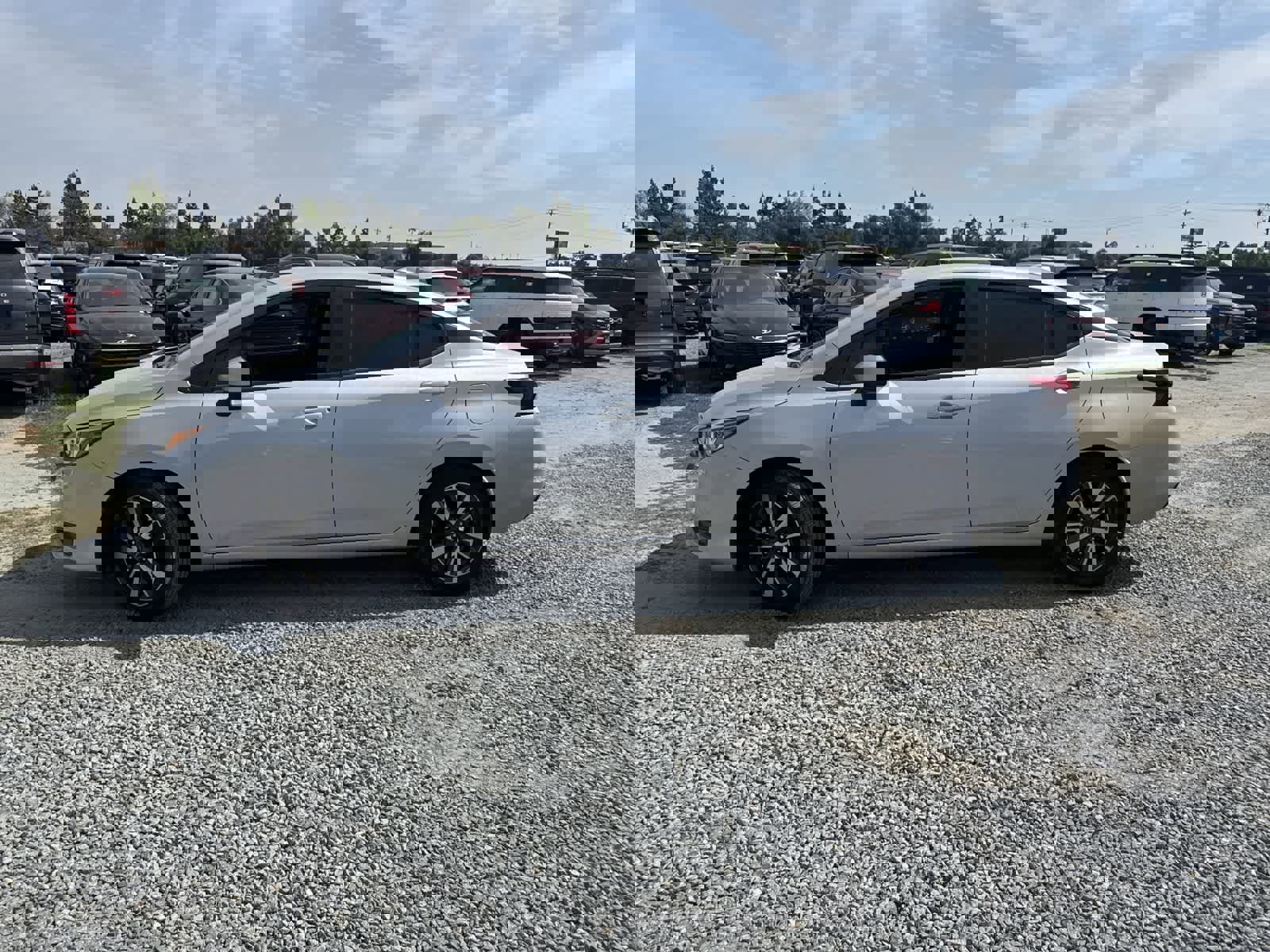 Used 2024 Nissan Versa SV image 6