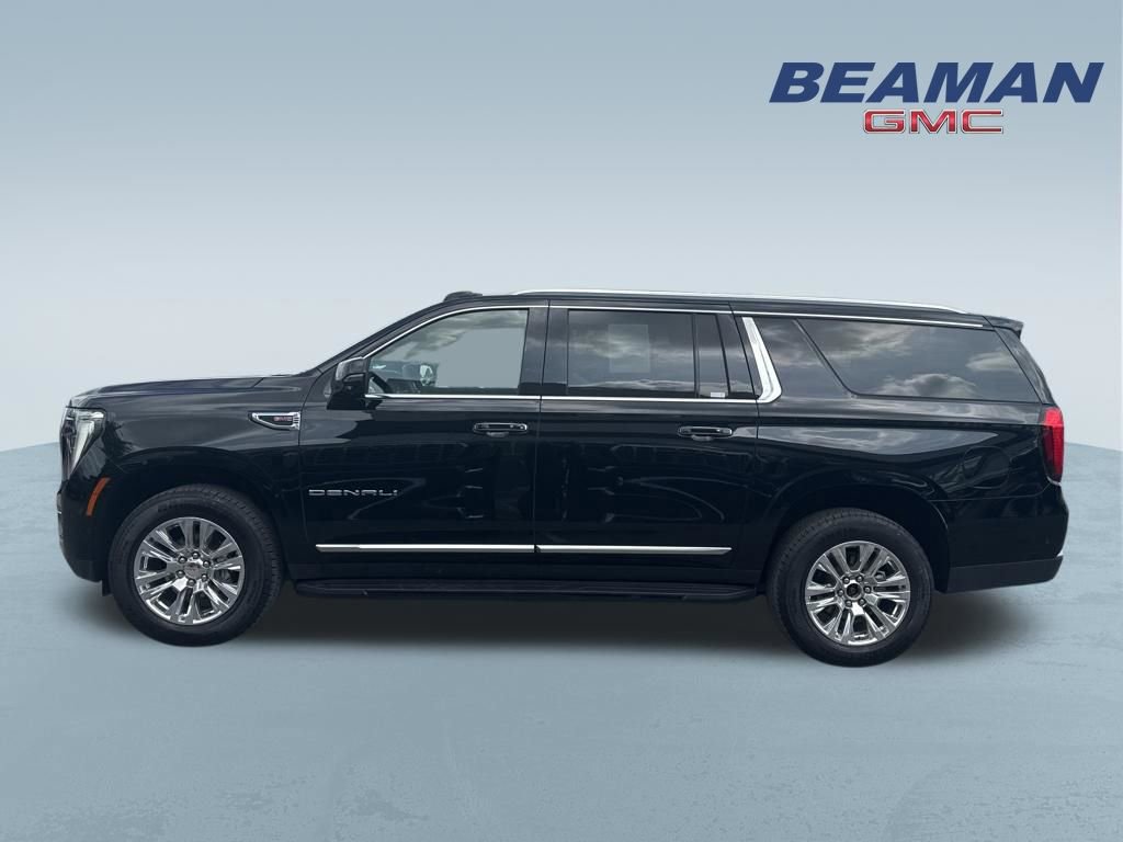 Used 2025 GMC Yukon XL Denali AWD/4WD image 4
