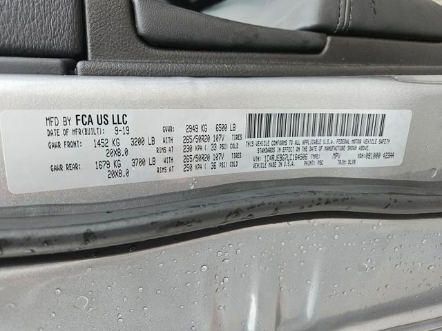 Used 2020 Jeep Grand Cherokee Limited w/ Luxury Group II image 29