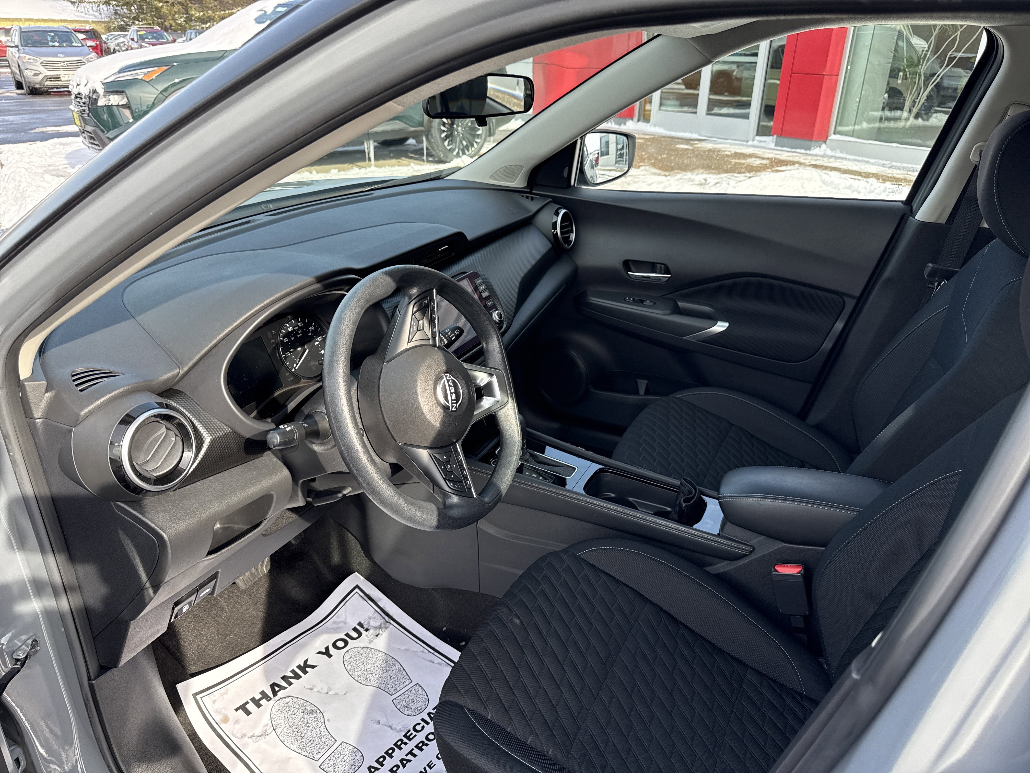 Used 2023 Nissan Kicks SV image 4