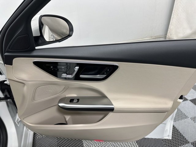 Used 2025 Mercedes-Benz C 300 4MATIC Sedan image 29