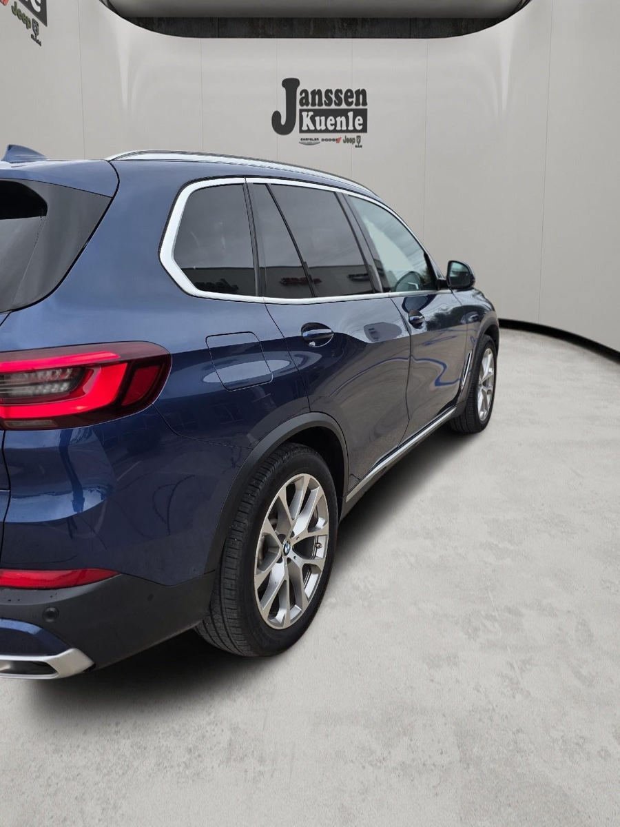 Used 2023 BMW X5 xDrive40i w/ Premium Package AWD/4WD image 45